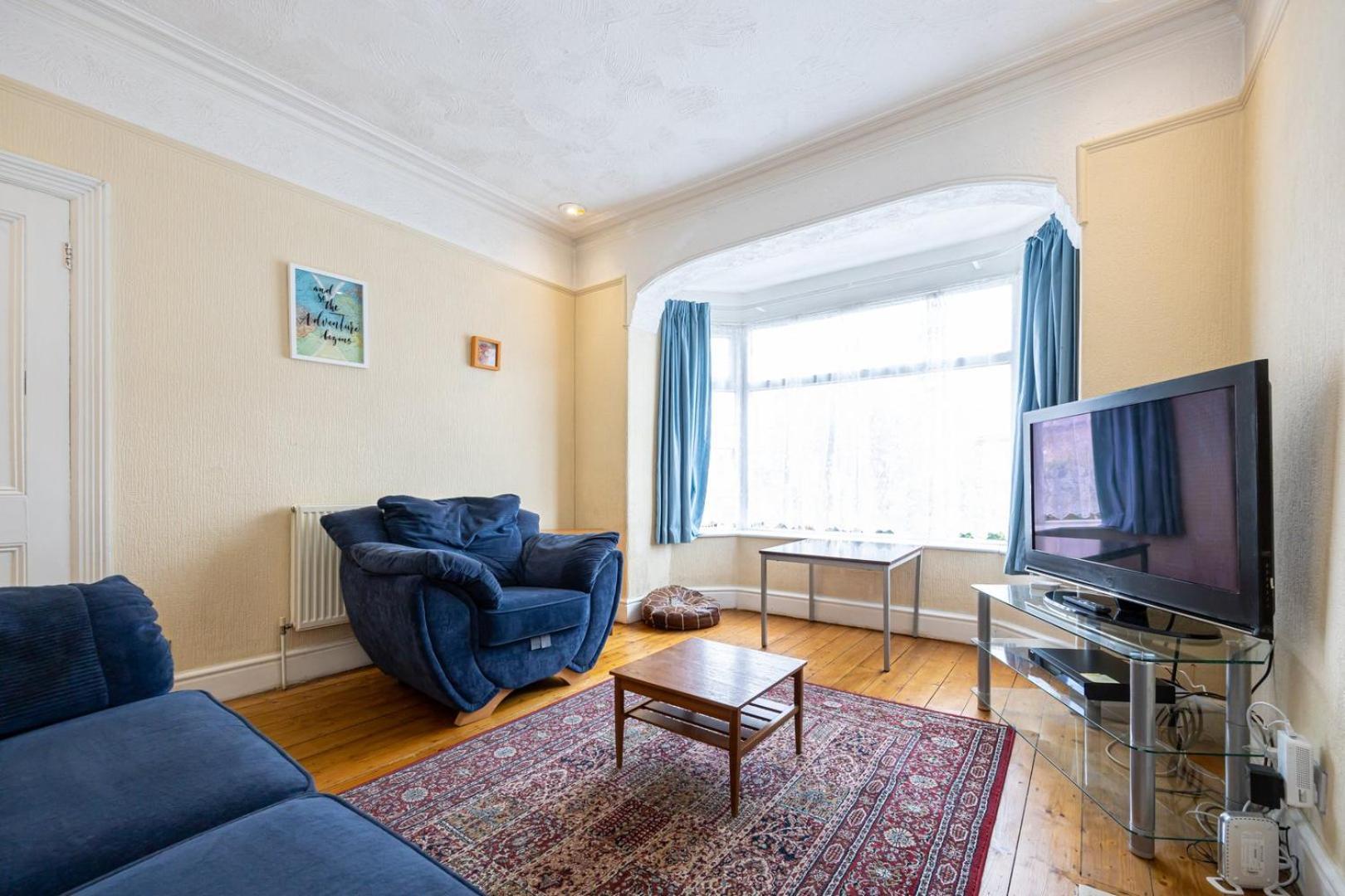 Guestready - Enchanting Life In Gorse Hill Manchester Eksteriør bilde