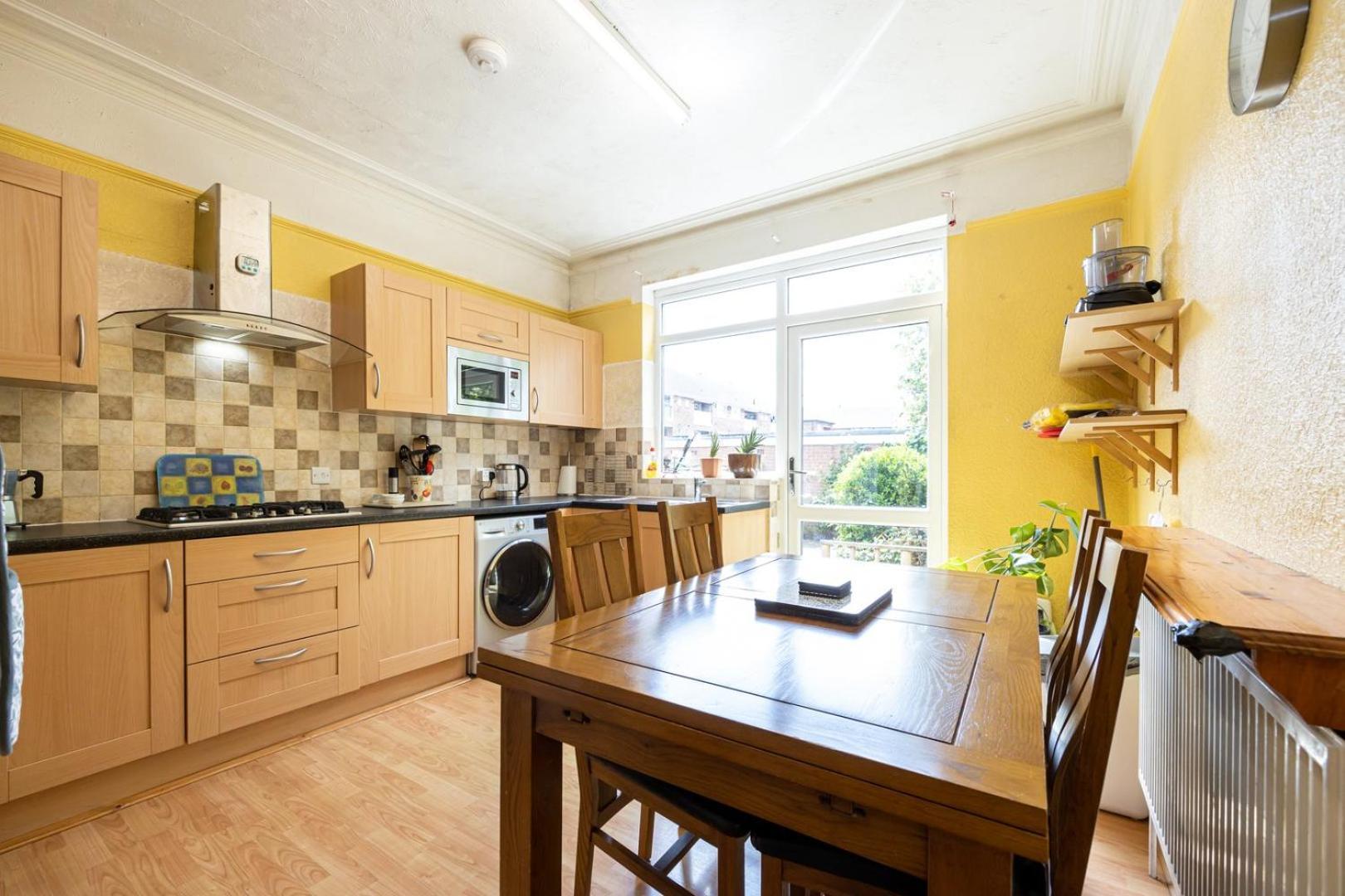 Guestready - Enchanting Life In Gorse Hill Manchester Eksteriør bilde